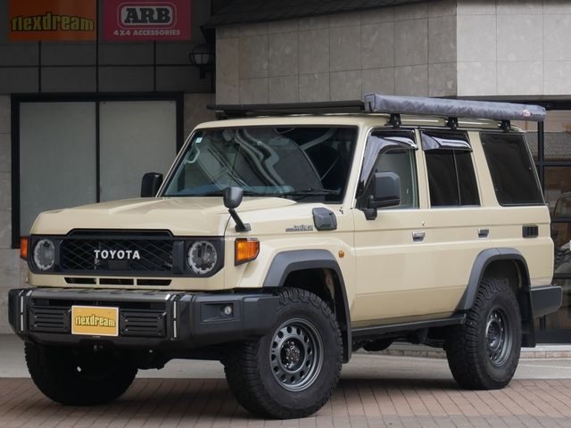 TOYOTA / LANDCRUISER 70