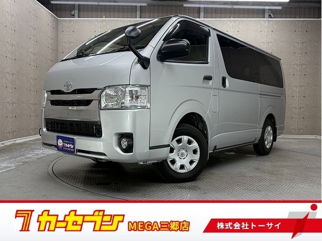 TOYOTA / HIACE van 4WD