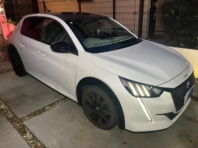 PEUGEOT / PEUGEOT 208