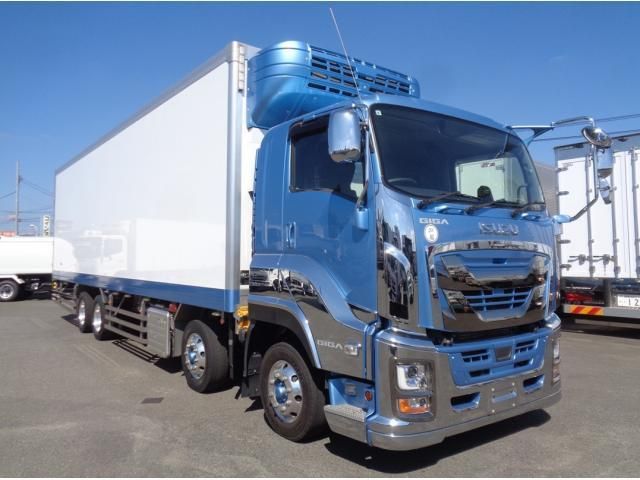 ISUZU / GIGA