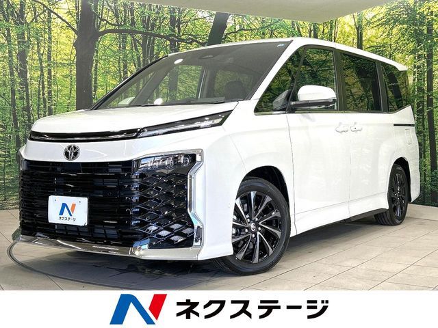 TOYOTA / VOXY HYBRID