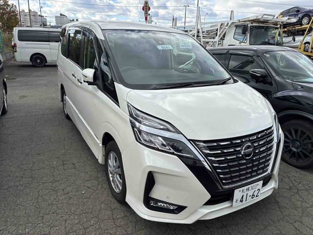 NISSAN / SERENA  S-HYBRID 4WD