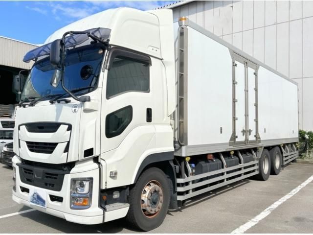 ISUZU / GIGA
