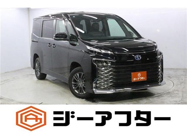 TOYOTA / VOXY HYBRID 4WD