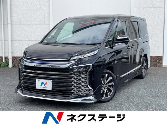 TOYOTA / VOXY HYBRID