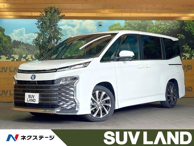 TOYOTA / VOXY HYBRID