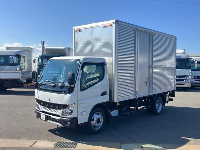 Japanese used car Ref# 1726471 MITSUBISHI / CANTER