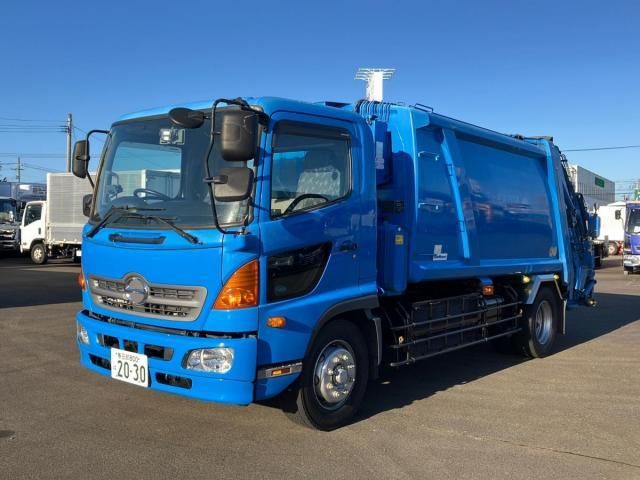 Japanese used car Ref# 1726477 HINO / RANGER