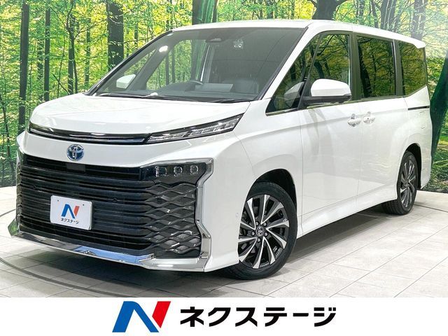 TOYOTA / VOXY HYBRID
