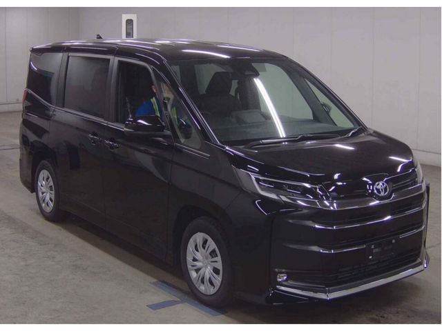 TOYOTA / NOAH HYBRID