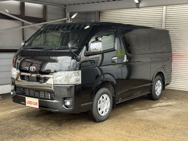 TOYOTA / HIACE van 4WD