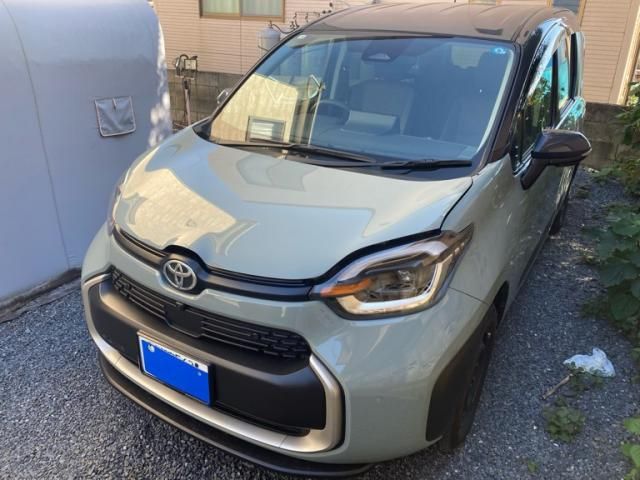 TOYOTA / SIENTA HYBRID