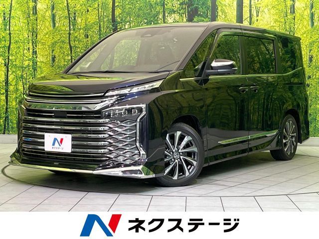 TOYOTA / VOXY HYBRID