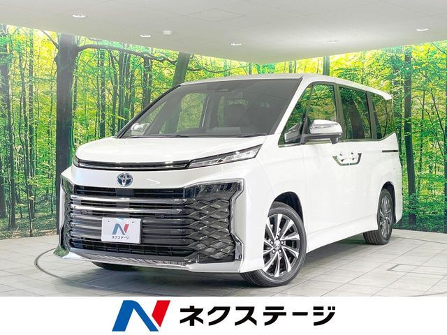 TOYOTA / VOXY HYBRID