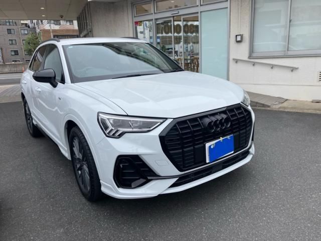 AUDI / AUDI Q3
