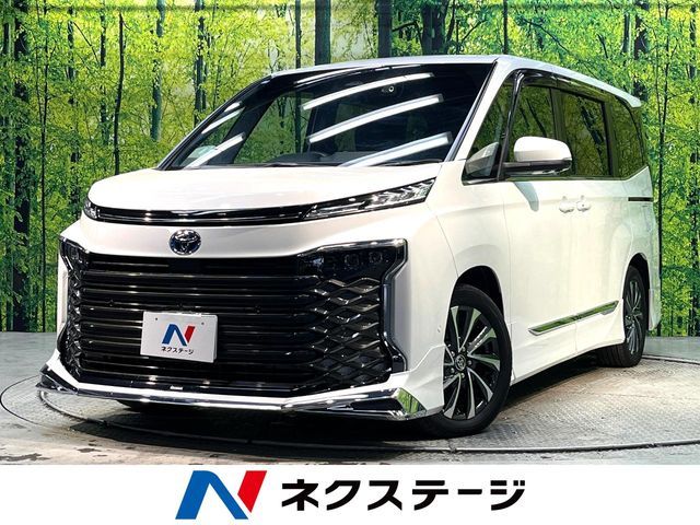 TOYOTA / VOXY HYBRID