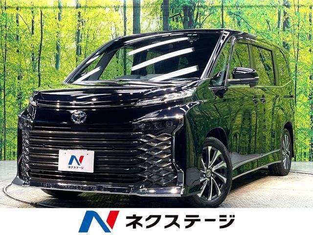 TOYOTA / VOXY HYBRID
