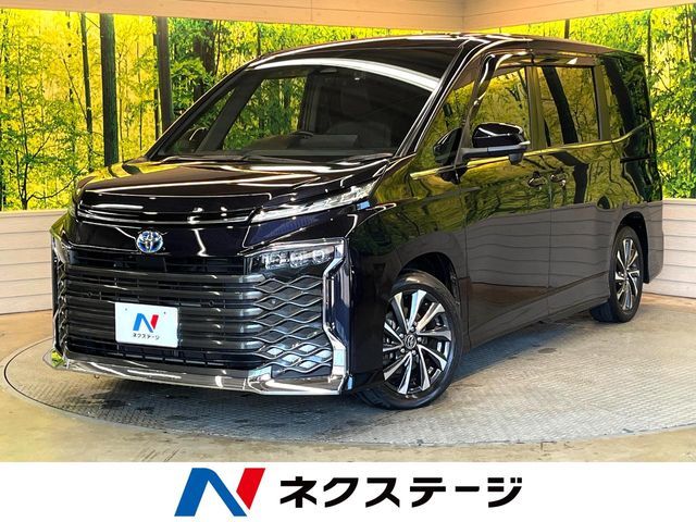 TOYOTA / VOXY HYBRID