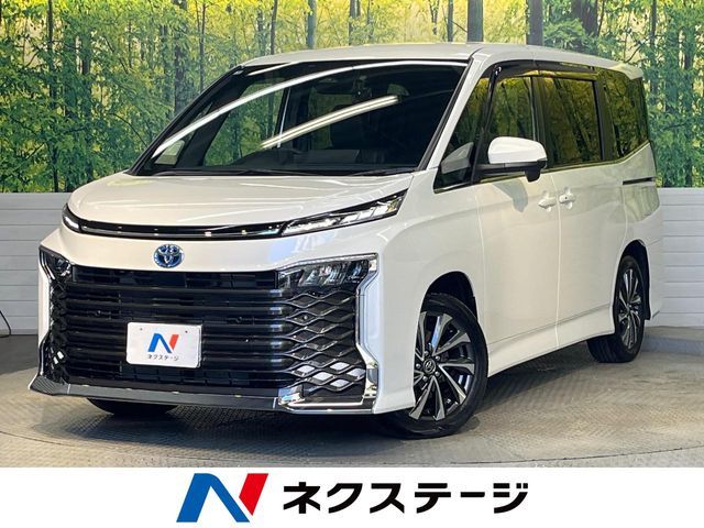 TOYOTA / VOXY HYBRID