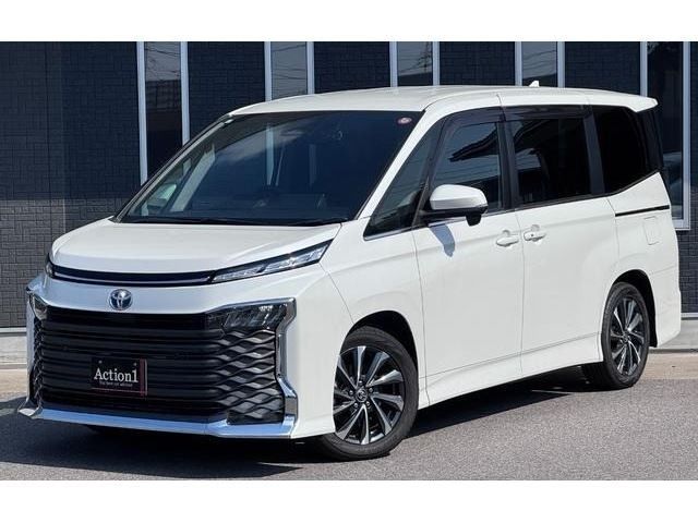 TOYOTA / VOXY HYBRID