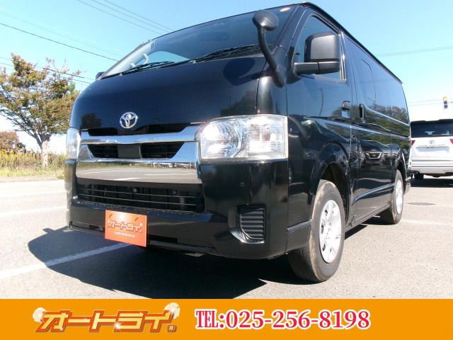 TOYOTA / HIACE van 4WD