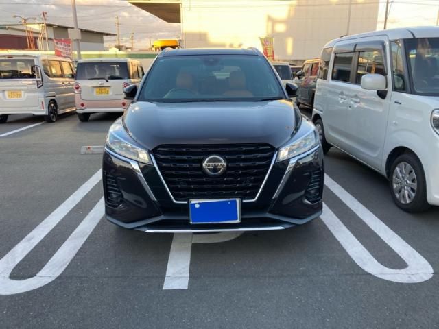 NISSAN / KICKS
