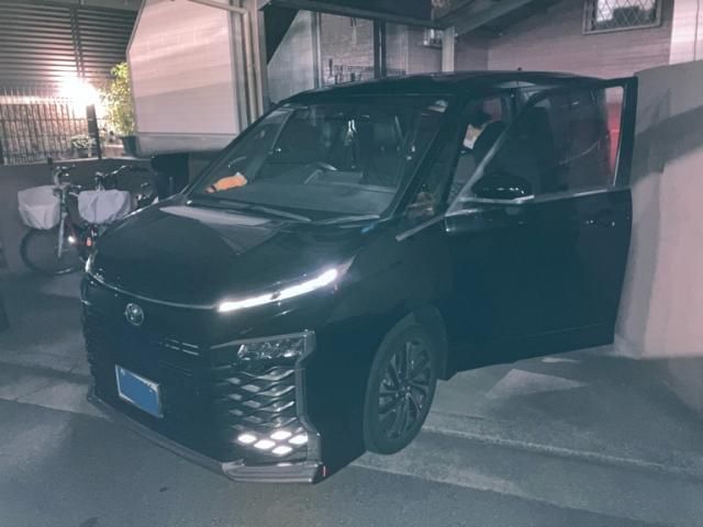 TOYOTA / VOXY