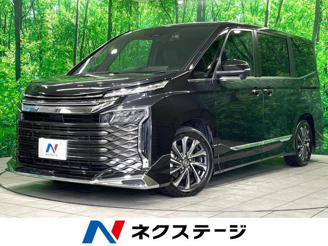 TOYOTA / VOXY HYBRID