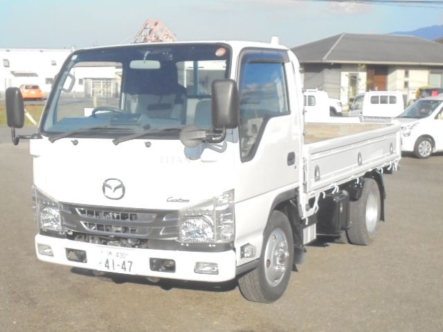 MAZDA / TITAN