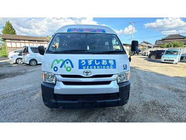TOYOTA / HIACE COMMUTER