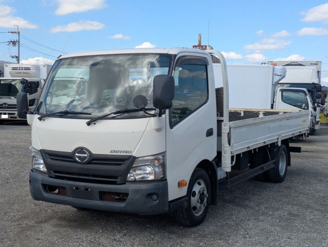 Japanese used car Ref# 1730154 HINO / DUTRO