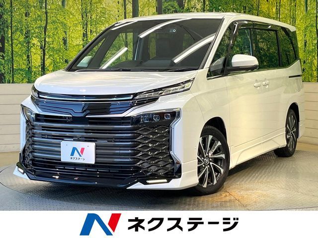 TOYOTA / VOXY HYBRID