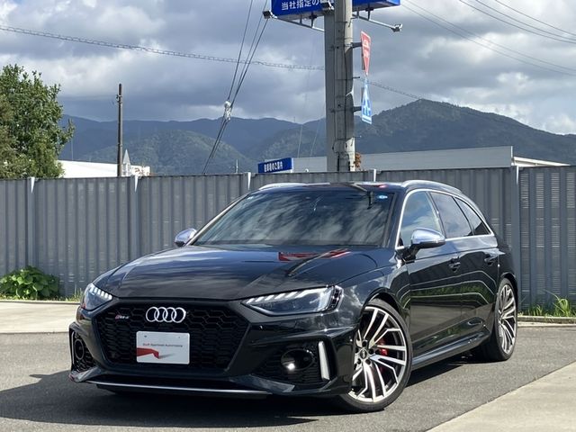 AUDI / AUDI RS4 AVANT