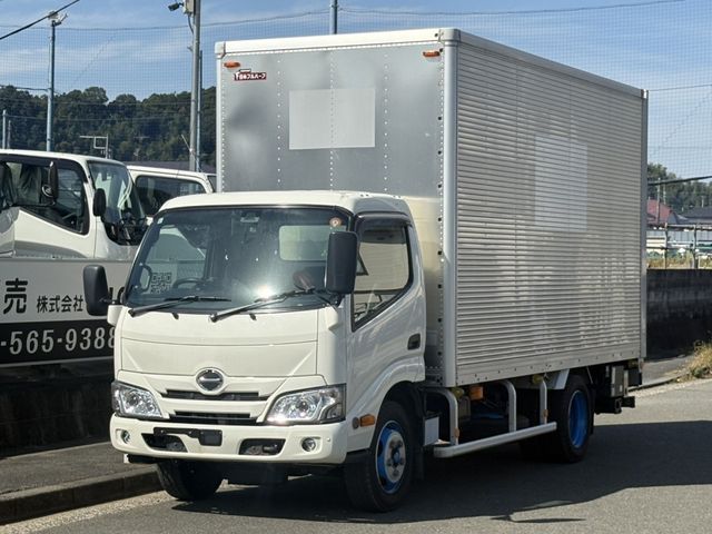 Japanese used car Ref# 1730568 HINO / DUTRO