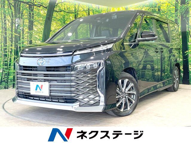 TOYOTA / VOXY HYBRID