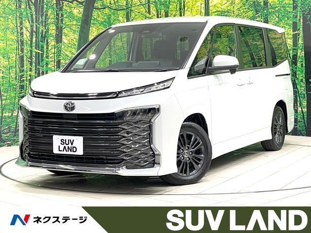 TOYOTA / VOXY HYBRID
