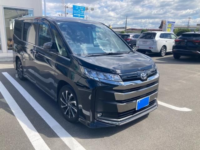 TOYOTA / NOAH
