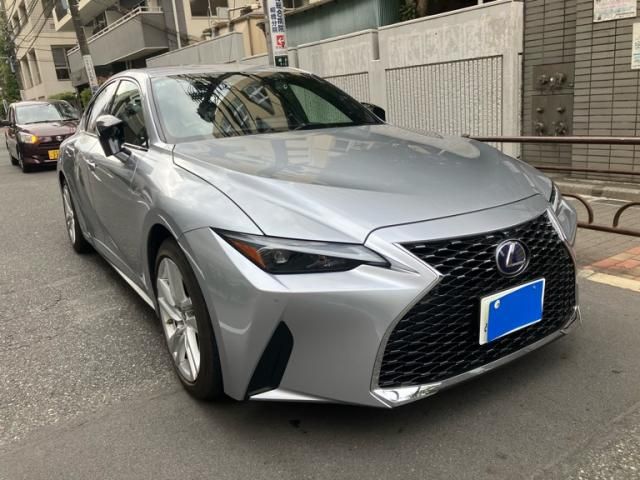 TOYOTA / LEXUS IS300h
