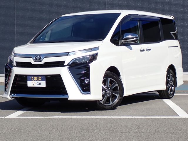 TOYOTA / VOXY