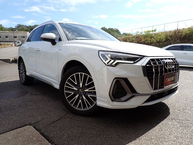 AUDI / AUDI Q3