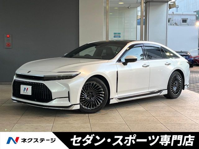 TOYOTA / CROWN sedan hybrid