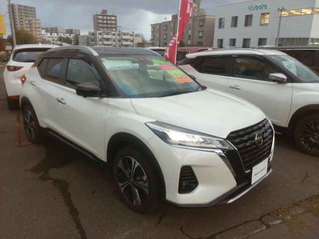 NISSAN / KICKS
