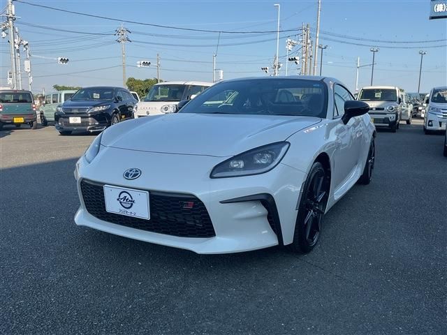 TOYOTA / GR86