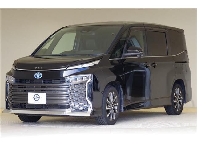 TOYOTA / VOXY HYBRID