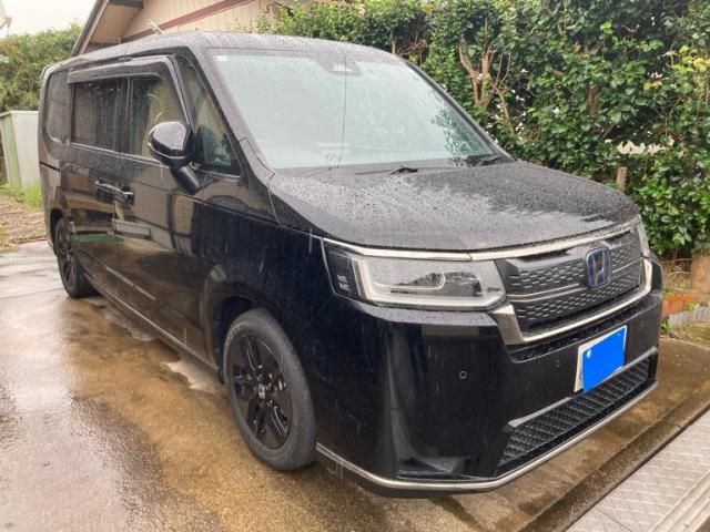 HONDA / STEPWAGON e:HEV SPADA