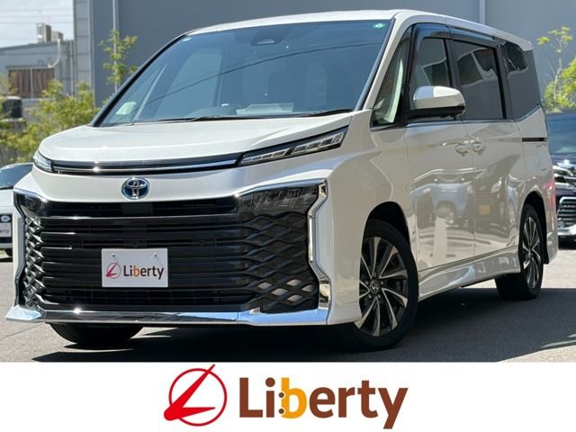 TOYOTA / VOXY HYBRID