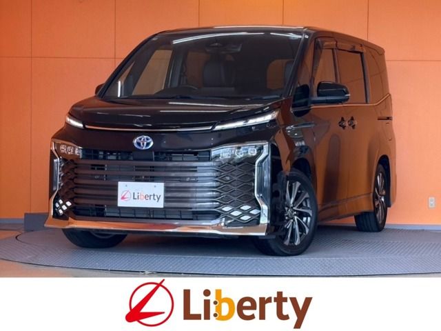 TOYOTA / VOXY HYBRID