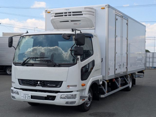 Japanese used car Ref# 1732356 MITSUBISHI FUSOU / FIGHTER