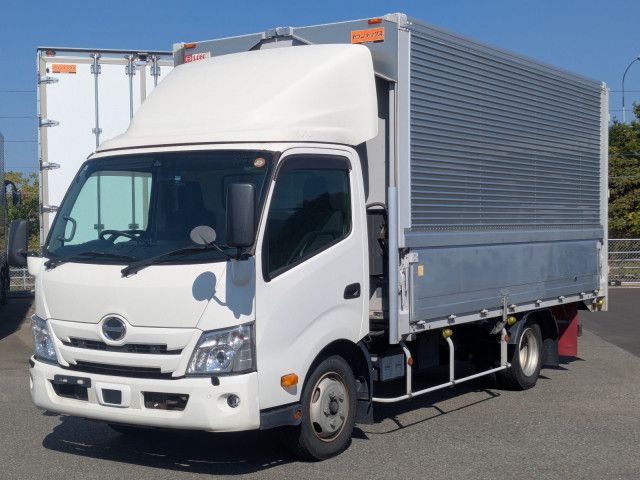 Japanese used car Ref# 1732366 HINO / DUTRO