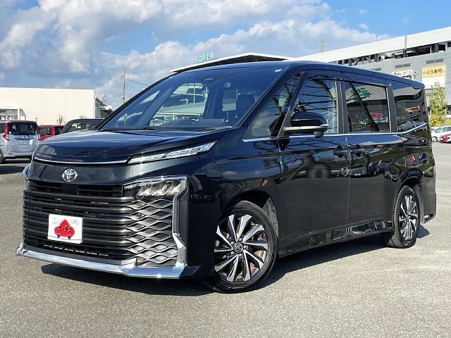 TOYOTA / VOXY